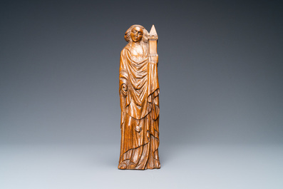 Une statue de Sainte Barbe en ch&ecirc;ne sculpt&eacute;, vers 1500