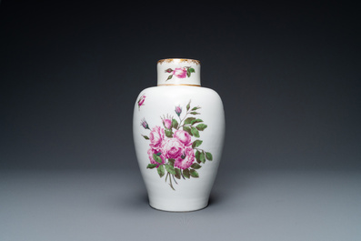 A vase with fine pink roses, A.R. mark for Augustus Rex, Meissen porcelain, 18th C.