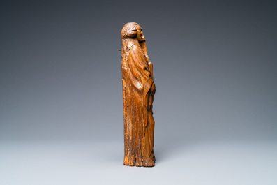 Une statue de Sainte Barbe en ch&ecirc;ne sculpt&eacute;, vers 1500