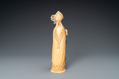 An ivory triptych figure depicting a bishop, Dieppe, France, 19th C.
