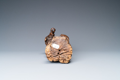 Une statue de l'ap&ocirc;tre Saint Pierre en ch&ecirc;ne sculpt&eacute;, Vall&eacute;e du Rhin, Allemagne, 15&egrave;me