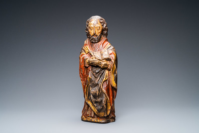 Een gepolychromeerde houten figuur van Petrus, Frankrijk, 16e eeuw