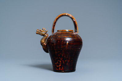 A Vietnamese brown-glazed 'dragon spout' ewer, 15/16th C.