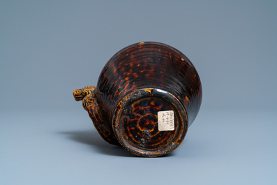 A Vietnamese brown-glazed 'dragon spout' ewer, 15/16th C.