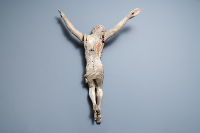 Une grande statue de Christ en ch&ecirc;ne sculpt&eacute; monochrom&eacute;, 1&egrave;re moiti&eacute; du 16&egrave;me