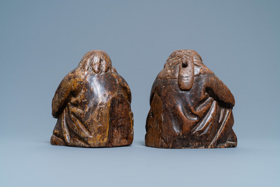 Een paar eikenhouten figuratieve uiteinden van kerkbanken, Engeland, 14/15e eeuw