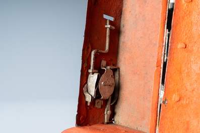 Un coffret en fer forg&eacute; en partie peint en rouge, France, 15&egrave;me