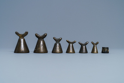 Veertien bronzen gewichten, Frankrijk, 16/18e eeuw