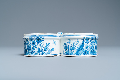 Une collection vari&eacute;e en fa&iuml;ence de Delft en bleu, blanc et polychrome, 18&egrave;me