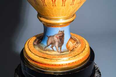 Un important vase en porcelaine de Meissen &agrave; sujet mythologique de 'Diane et Act&eacute;on', 2&egrave;me moiti&eacute; du 19&egrave;me