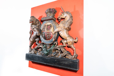 A large polychromed wooden Royal coat of arms of the United Kingdom, 19th C.