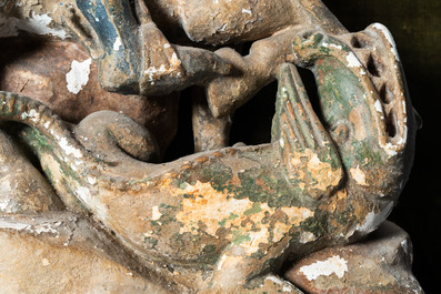 Un groupe en pierre polychrom&eacute; repr&eacute;sentant Saint Georges terrassant le dragon, probablement Allemagne, 15&egrave;me