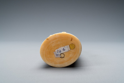 Une statue triptyque en ivoire repr&eacute;sentant Jeanne d'Arc, Dieppe, France, 19&egrave;me