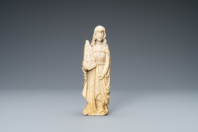 Une statue de Sainte Barbe en ivoire, 19&egrave;me