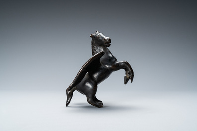 Een zwart gepatineerd bronzen model van Pegasus, Itali&euml;, 16e eeuw