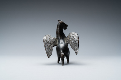 Een zwart gepatineerd bronzen model van Pegasus, Itali&euml;, 16e eeuw