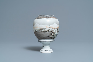 Een Chinese eierschaal porseleinen lamp met een winterlandschap, Republiek