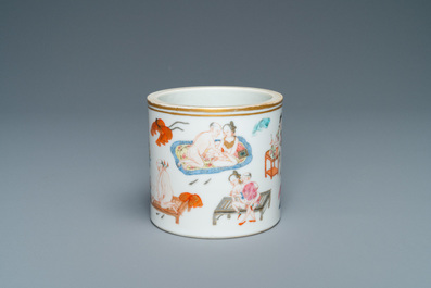 A Chinese famille rose 'erotical subject' brush pot, 1st half 19th C.
