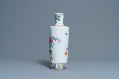A Chinese famille rose 'rooster' vase, 19th C.