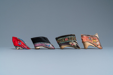 Huit chaussures 'lotus', Chine, 19&egrave;me
