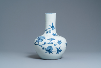 A Chinese blue and white 'tianqiu ping' 'nine peaches' vase, Qianlong mark, 20th C.