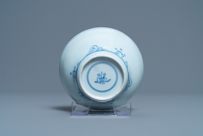 A Chinese blue and white 'dragon' bowl, Kangxi/Yongzheng