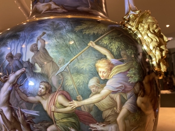 Un important vase en porcelaine de Meissen &agrave; sujet mythologique de 'Diane et Act&eacute;on', 2&egrave;me moiti&eacute; du 19&egrave;me