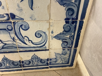 Un tableau de carreaux en fa&iuml;ence portugaise en bleu et blanc, 18&egrave;me