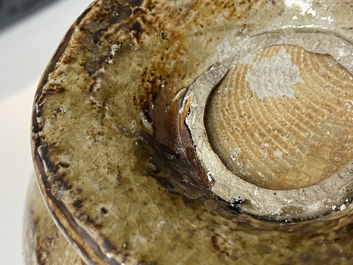 Un pichet bellarmine en gr&egrave;s orn&eacute; de m&eacute;daillons et d'une banderole inscrite, Frechen, Allemagne, 16&egrave;me