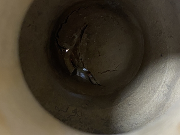 Un pichet bellarmine en gr&egrave;s orn&eacute; de m&eacute;daillons et d'une banderole inscrite, Frechen, Allemagne, 16&egrave;me