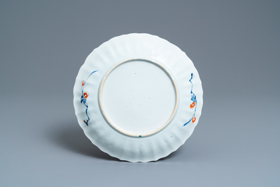 Un plat armori&eacute; pour 'Flandres' en porcelaine de Chine famille verte, Kangxi/Yongzheng