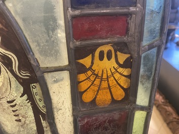 Un vitrail compos&eacute; d'&eacute;l&eacute;ments en verre peint et teint&eacute;, France, 13&egrave;me et apr&egrave;s