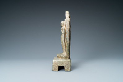Un st&egrave;le en pierre sculpt&eacute;e &agrave; inscription, Chine, peut-&ecirc;tre Wei