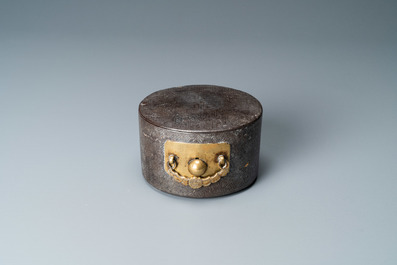 A Korean silver-inlaid iron box and cover, probably Joseon, 16/17th C.