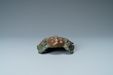 Un masque d'une d&eacute;esse en bronze, Tibet ou Asie du Sud-Est, 19&egrave;me
