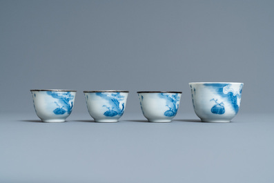 Quatre tasses en porcelaine de Chine 'Bleu de Hue' pour le Vietnam, marque de Tu Duc, 19&egrave;me