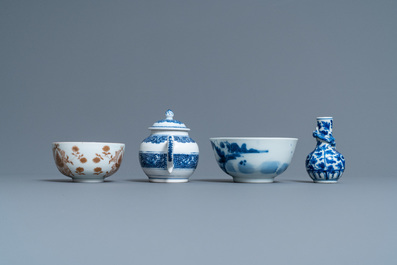 Een diverse collectie Chinees porselein, Kangxi en later