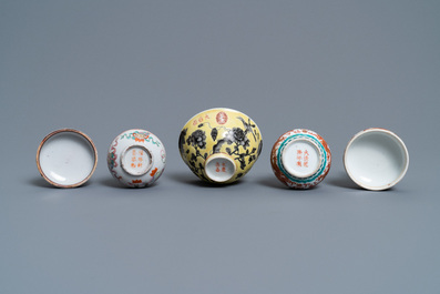 A Chinese Dayazhai yellow-ground bowl and two seal paste boxes, 19th C.