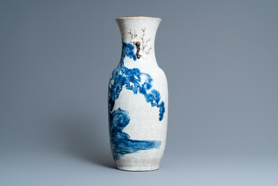 A Chinese blue and white Nanking crackle-glazed 'Li Tieguai' vase, 19th C.