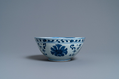 A varied collection of Chinese porcelain, Ming and Qing