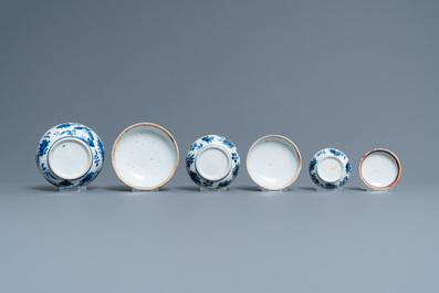 Huit plats, un sous-plat et trois bo&icirc;tes couvertes en porcelaine de Chine en bleu et blanc, Yongzheng et apr&egrave;s