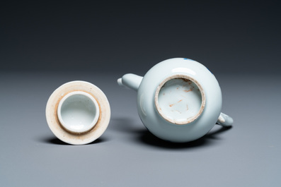 A Chinese blue and white ewer with floral design, Transitional period