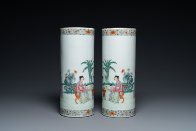 A pair of Chinese famille rose hat stands, 'Lin zhi cheng xiang' mark, Republic