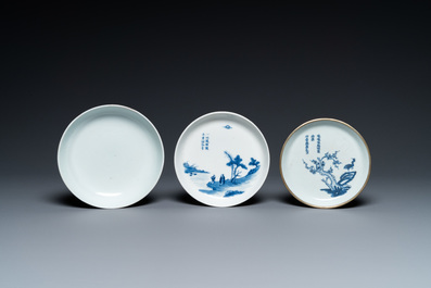 Two Chinese blue and white 'Bleu de Hue' plates and two bowls for the Vietnamese market, 19th C.