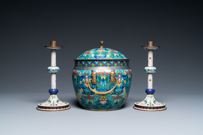 A Chinese cloisonn&eacute; bowl and cover and a pair of candlesticks, 19/20th C.