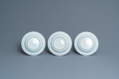 Fifteen Chinese blue and white plates and three dishes with 'cuckoo in the house' design, Qianlong
