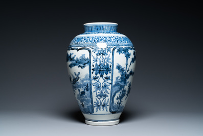 A Japanese blue and white Arita vase with a tiger, Edo, 17th C.