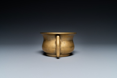 A Chinese bronze 'yilu' censer, Xuande mark, 17th C.