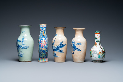 Six diverse Chinese vases and a soft paste seal paste box, 19/20th C.