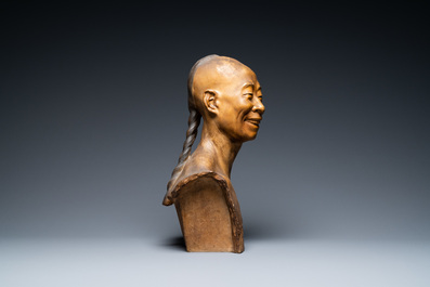 Jean Mich (Frankrijk, 1871-1919): Buste van Chih-Fan in gepatineerde terracotta